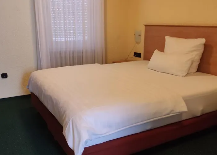 St. Paulushof Hotel *